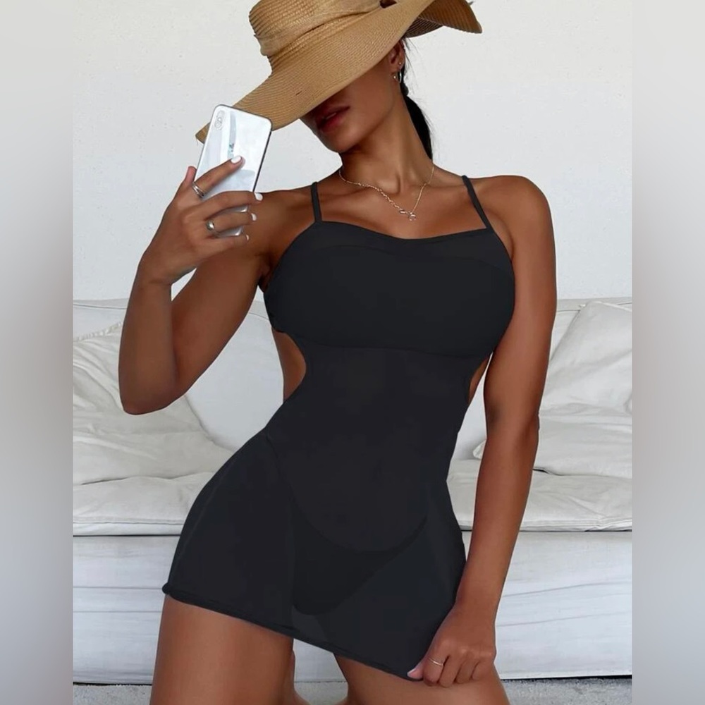 3 piece black swimwear set. Size Small. Brand new!!